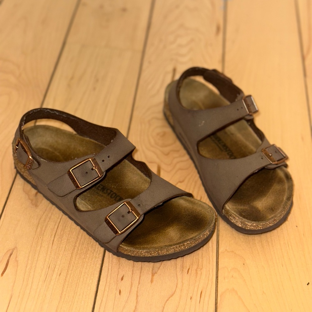 Girls size 32 (us size 1-1.5) Birkenstocks